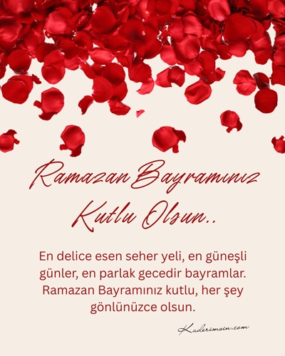 Geleneksel bayram sofrasi ile Ramazan Bayramı kutlama resmi